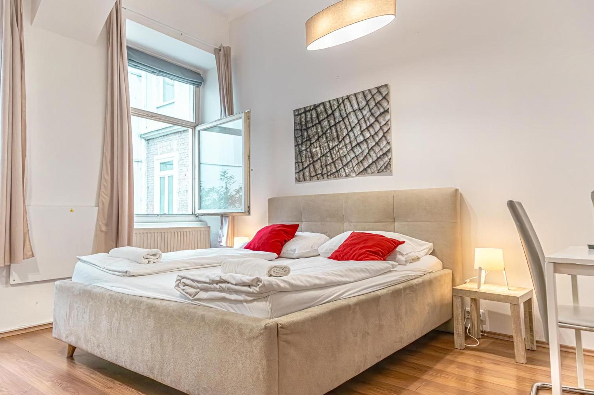 Modern 1Br Apart- Suitable For Longstays Відень Екстер'єр фото