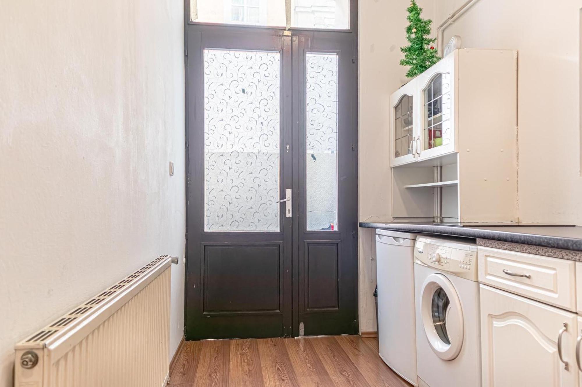 Modern 1Br Apart- Suitable For Longstays Відень Екстер'єр фото