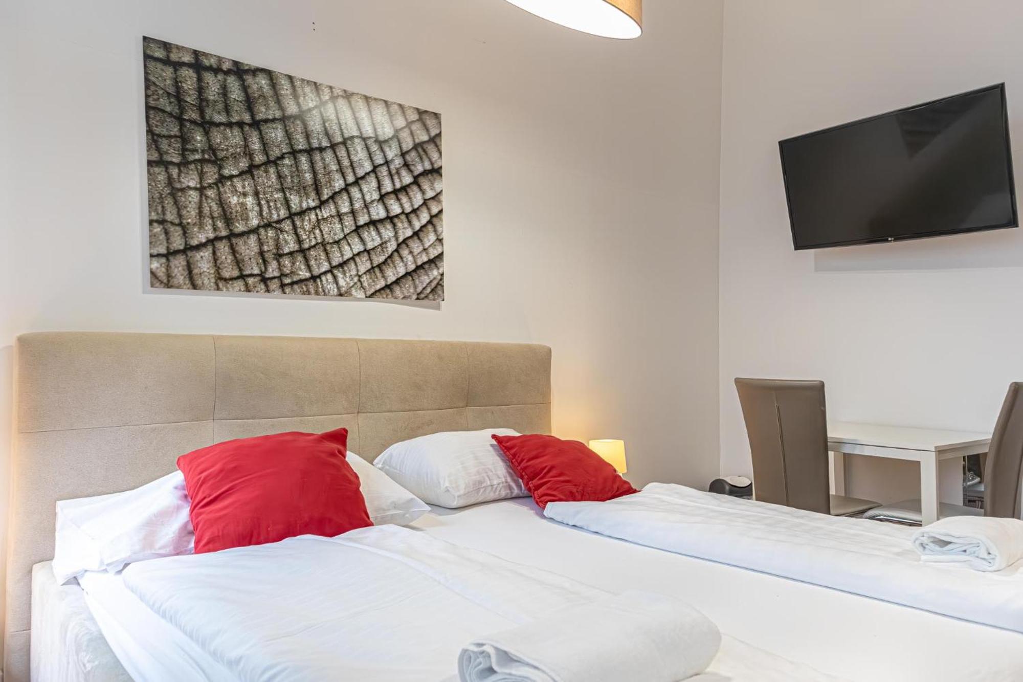 Modern 1Br Apart- Suitable For Longstays Відень Екстер'єр фото